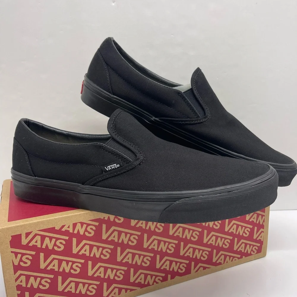 Vans Men's Classic Black Slip-On Sneakers
Black/Black
VN000EYEBKA - Picture 11 of 16